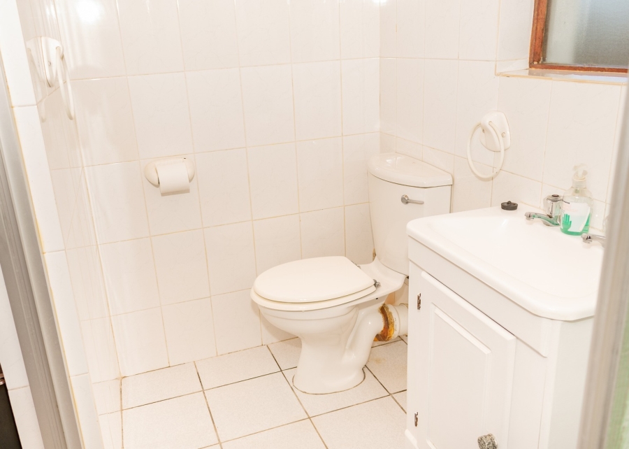 8 Bedroom Property for Sale in Colleen Glen Eastern Cape